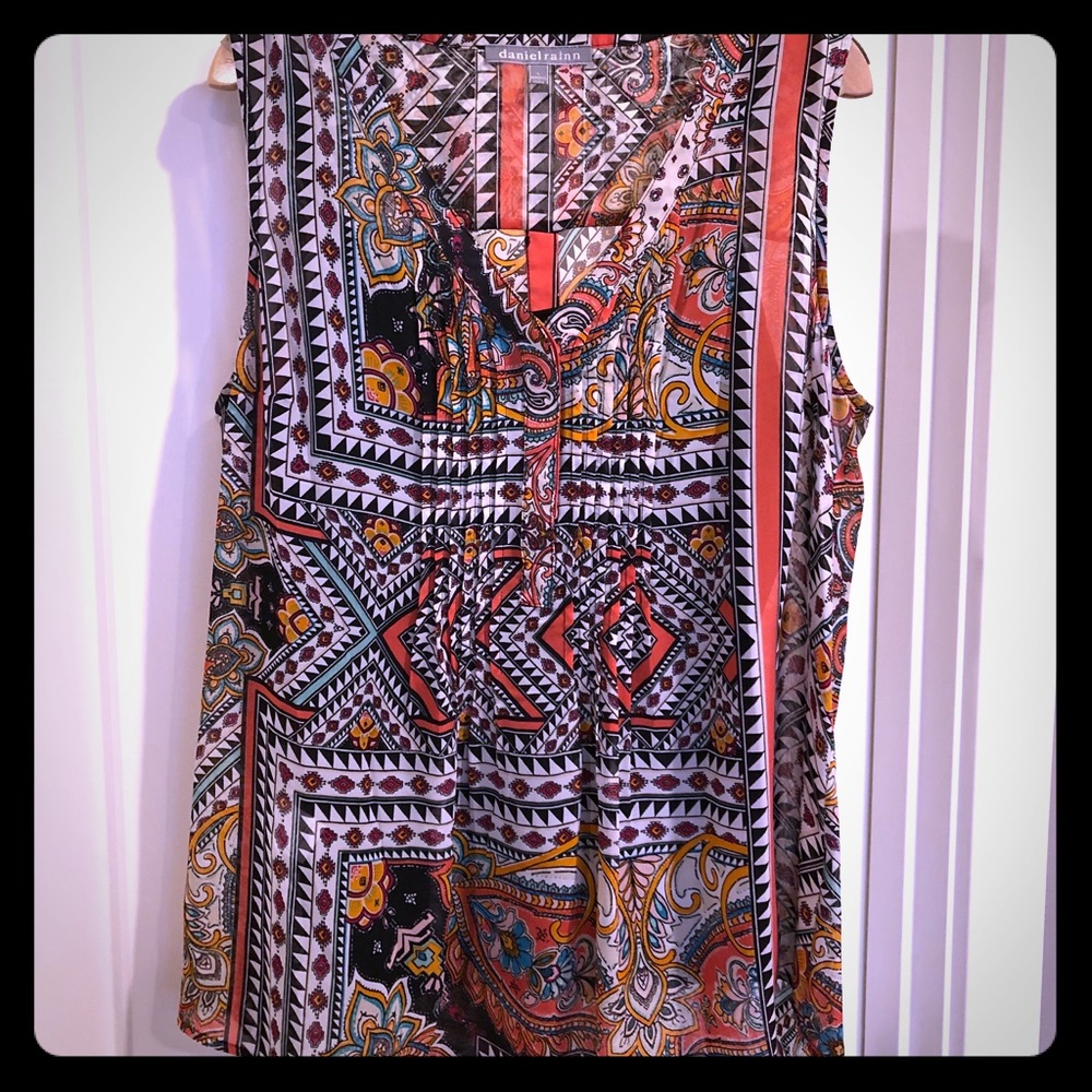 Daniel Rainn tank top